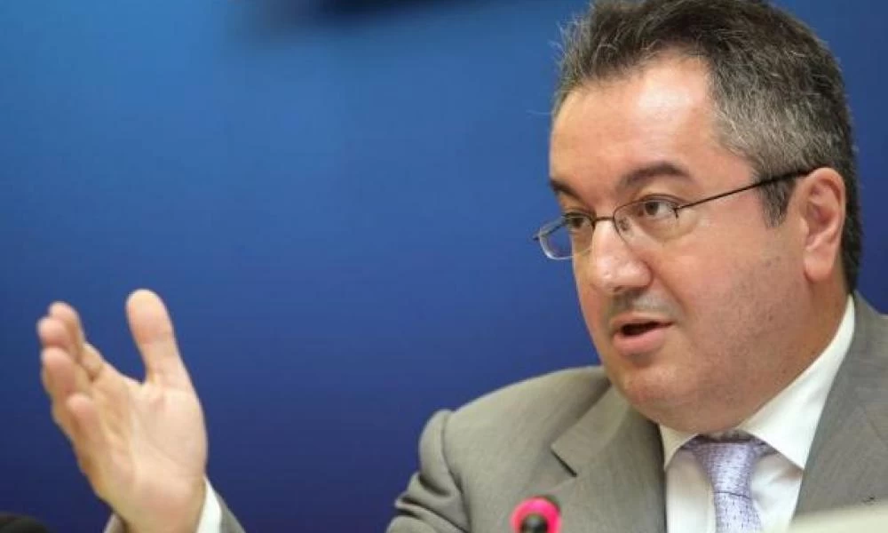 Μόσιαλος: Να μην εκπλαγούμε, αν δούμε αύξηση των κρουσμάτων και των εισαγωγών στα νοσοκομεία